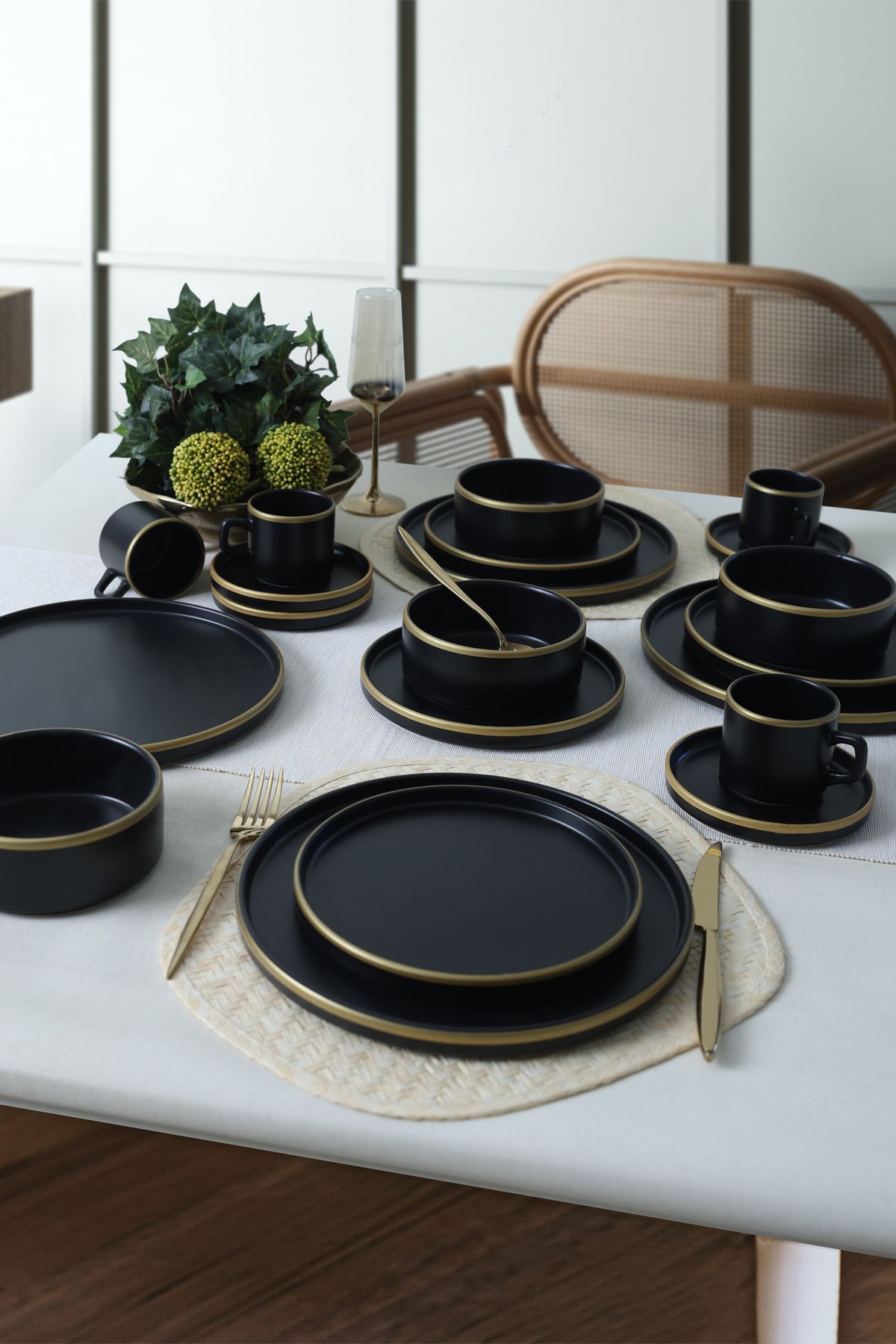 Keramika Mat Siyah Gold Stackable 20-Piece Dinnerware Set – Chaplin Home