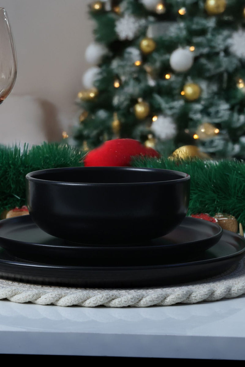 Nordic Mat Black Dinnerware Set 18 pcs - Chaplin Home