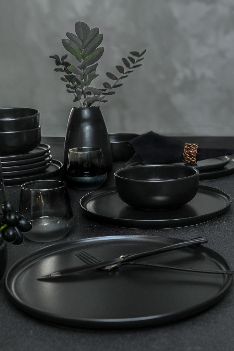 Nordic Mat Black Dinnerware Set 18 pcs - Chaplin Home