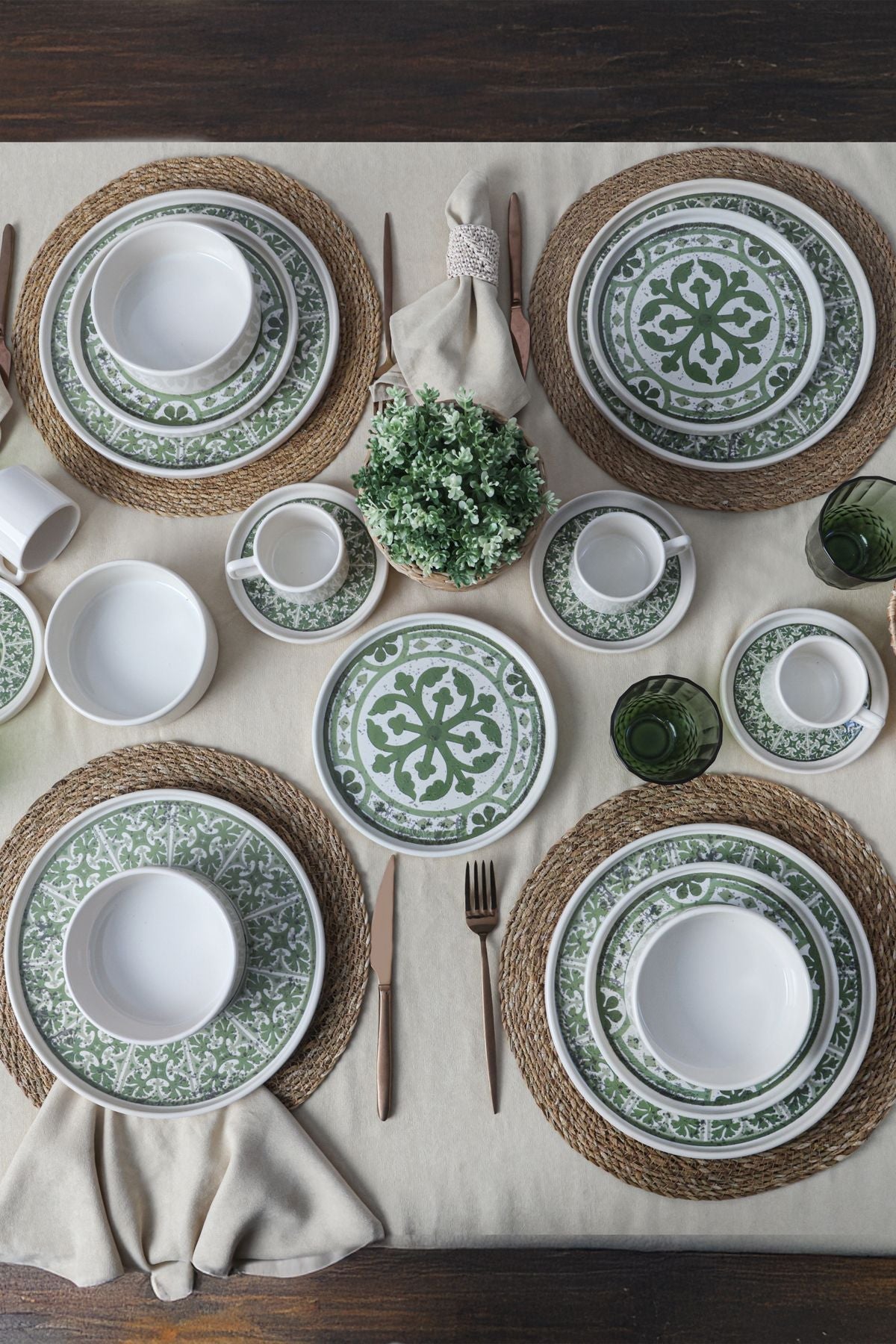 Keramika Timeless Green 20-Piece Stackable Dinnerware Set – Chaplin Home